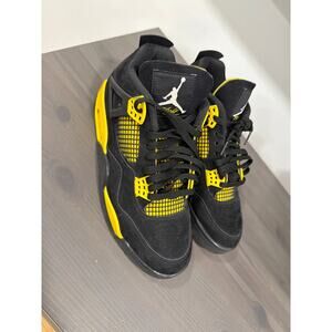 Jordan 4 Retro "Thunder"